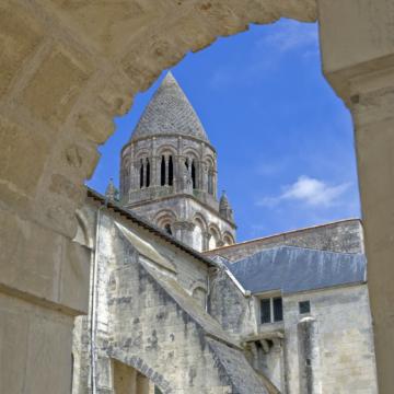 abbaye-1-360x360-crop-1546720765